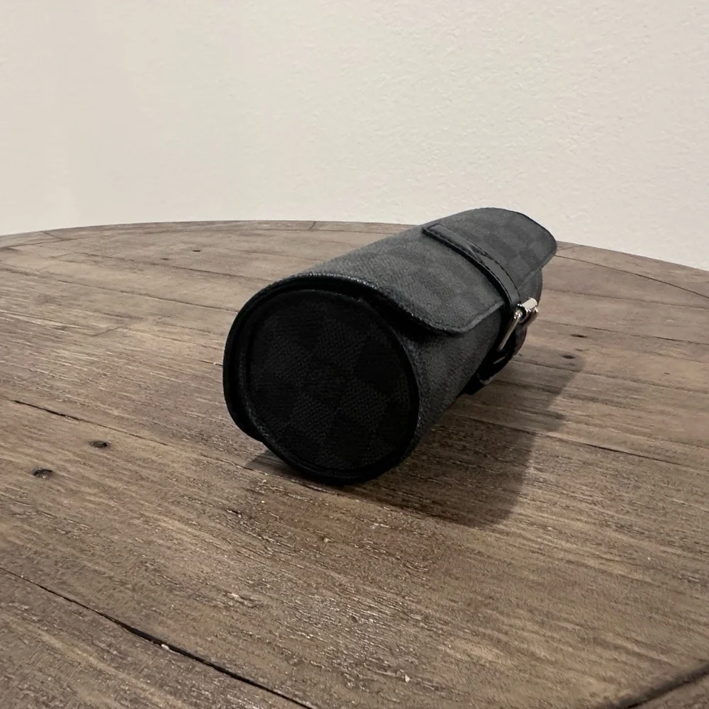 Authentic Louis Vuitton Damier Watch holder - Picture 3 of 9